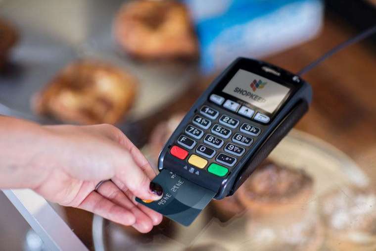 Dịch vụ cà thẻ tín dụng lấy tiền mặt